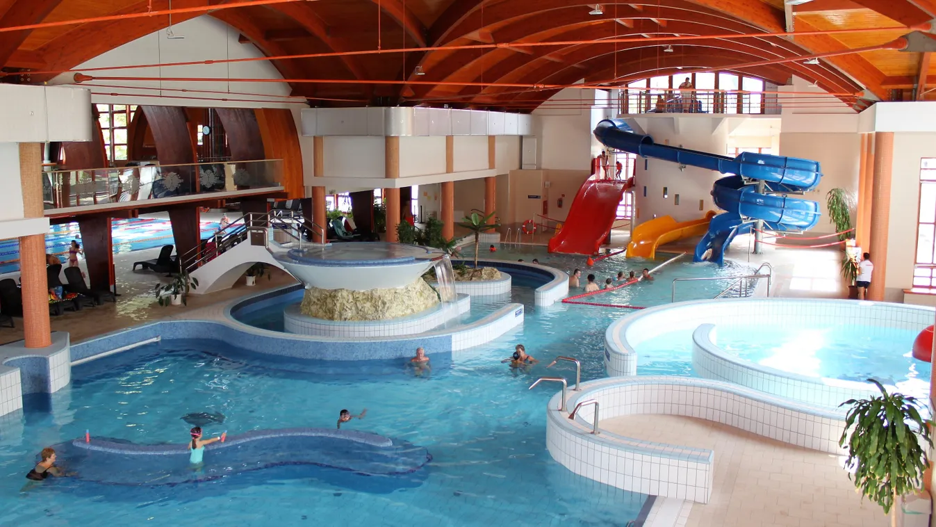 Új csúszdapark a mezőkövesdi Zsóry-fürdőben