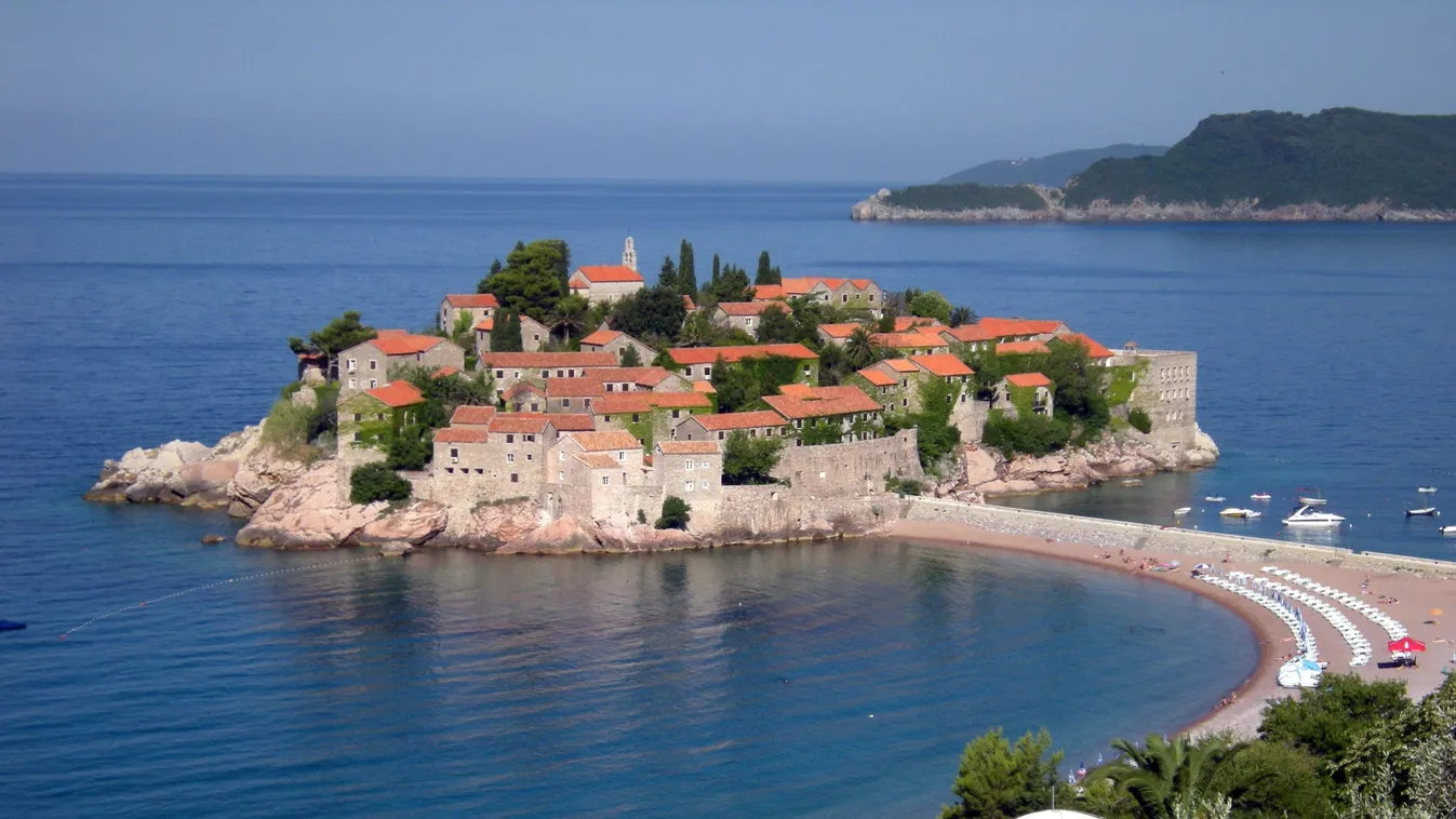 Többet kell fizetni a napozóágyakért Montenegróban - mutatjuk, hol mennyit