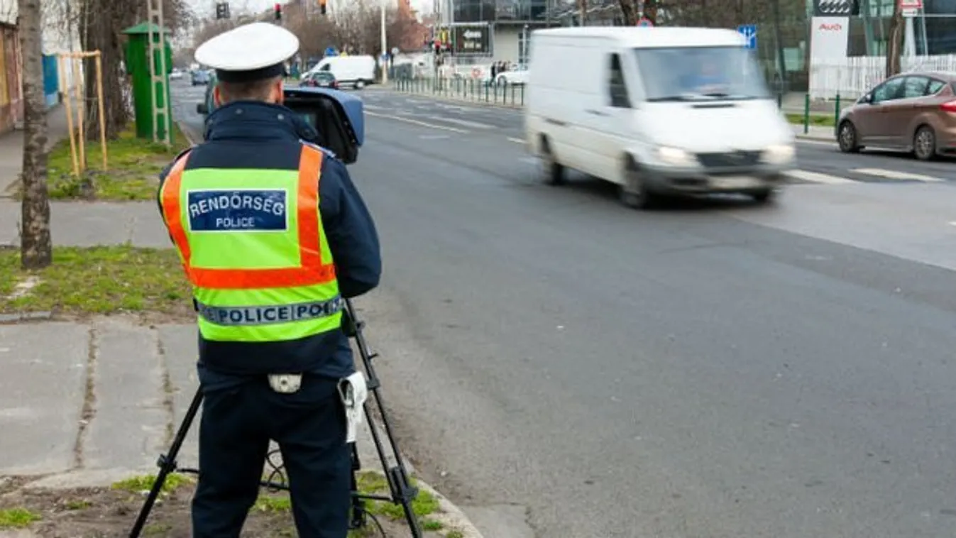 Nem változnak Magyarországon a sebességhatárok, máshogy szabnak gátat a baleseteknek