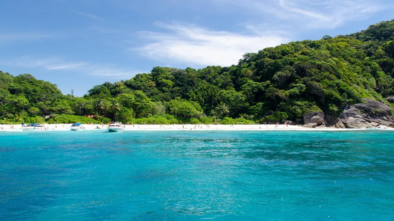 Több turista is meghalt egy hajóbalesetben a thaiföldi Phuket szigetnél