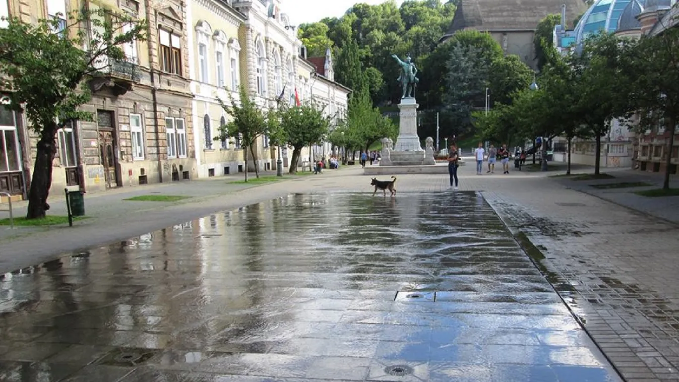 A hőség miatt meghosszabbították a miskolci strandok nyitva tartását