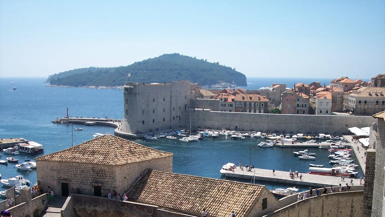 Fertőzéssel érhet véget a nyaralása, ha a dubrovniki öbölben strandol
