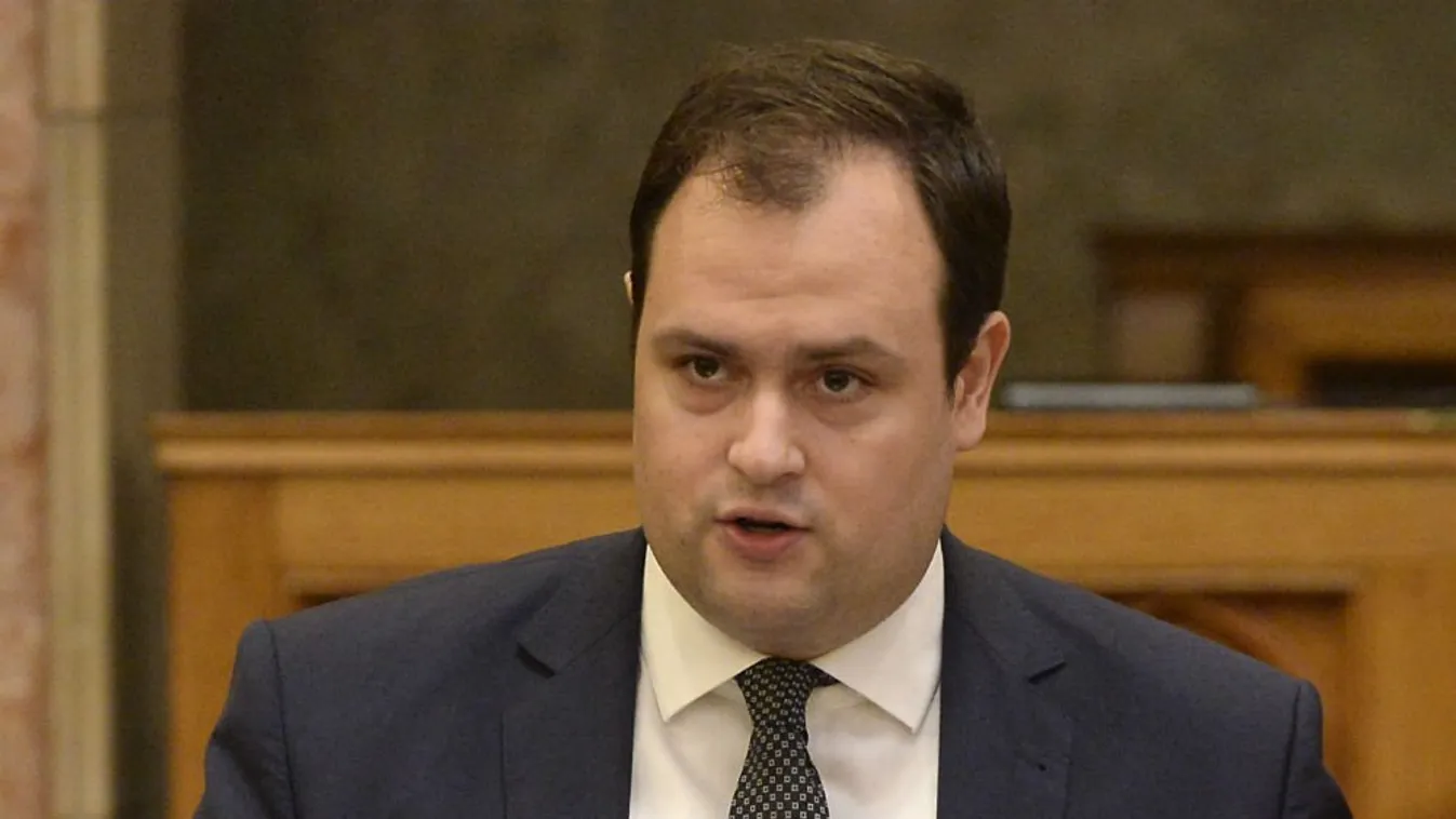 A Fidesz-KDNP kéri a kormánytól: Keményen képviseljék a magyar érdekeket