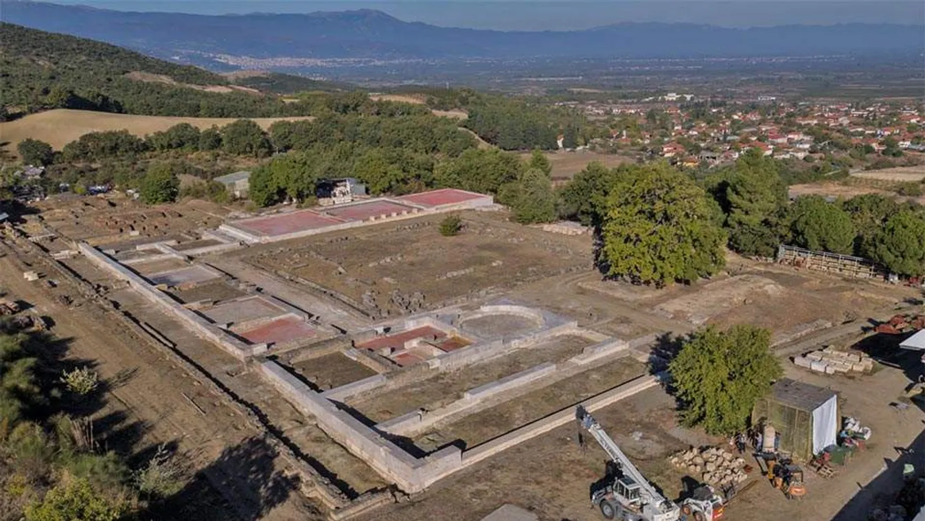 Megnyitották a turisták előtt Nagy Sándor apja palotájának romjait