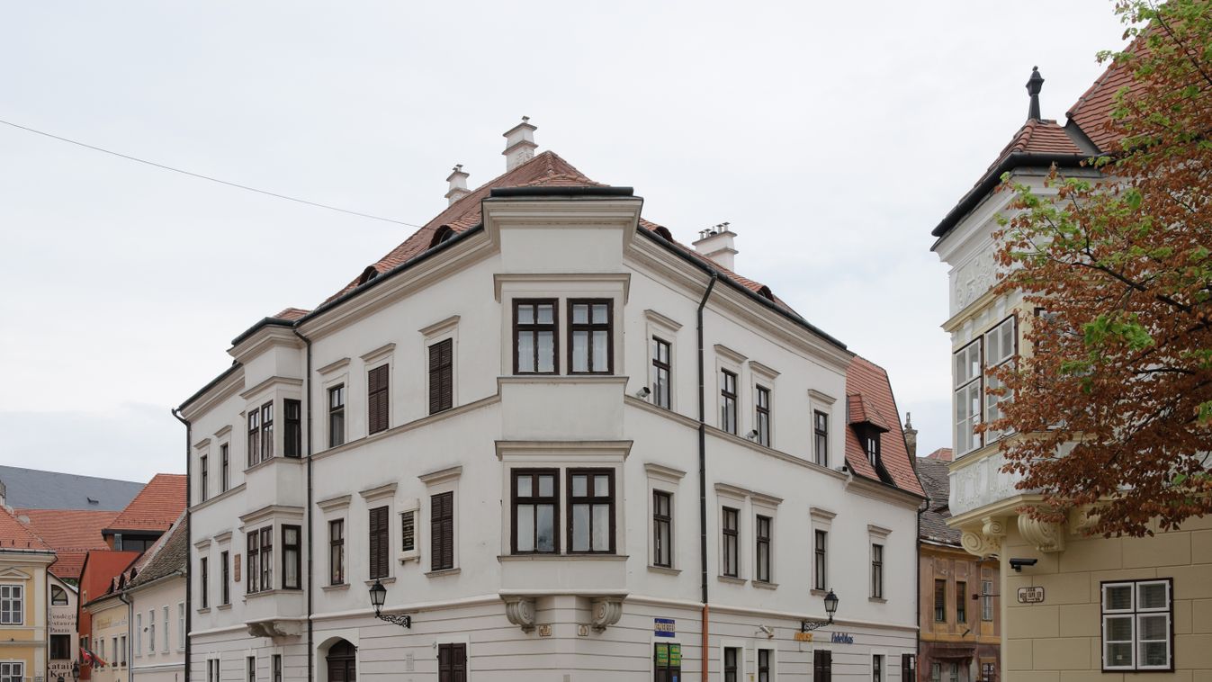 https://cdn.borsonline.hu/2018/07/xEkROjGPJ9INbTG1yP5ikdmG4Dn9I020Bs4oBrrnaZI/fill/1347/758/no/1/aHR0cHM6Ly9jbXNjZG4uYXBwLmNvbnRlbnQucHJpdmF0ZS9jb250ZW50Lzg1NGNlNDYzZjQyYzQ0NWFiY2E0Mzg2YWE1NjVlOTJi.jpg