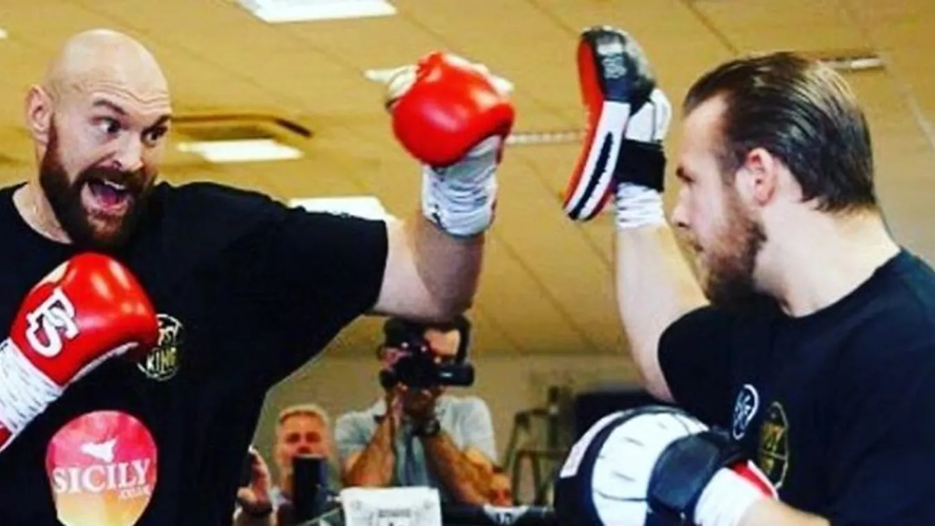 Fury kiverte az edzőpartnere fogát