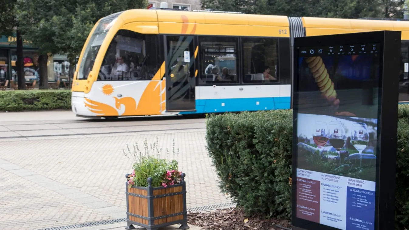 Digitális kijelzők teszik még átláthatóbbá Debrecent
