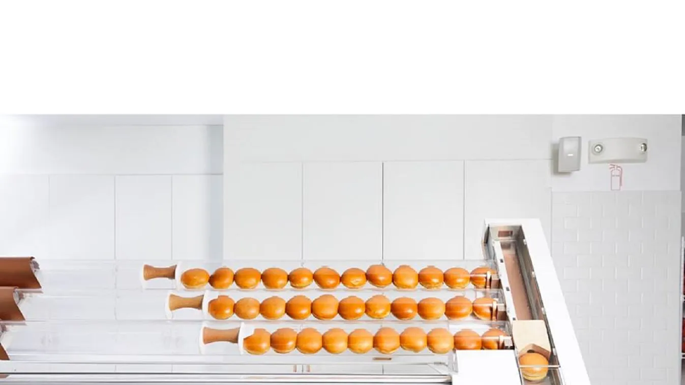 Teljes egészében robot készíti a burgert egy san franciscó-i bisztróban