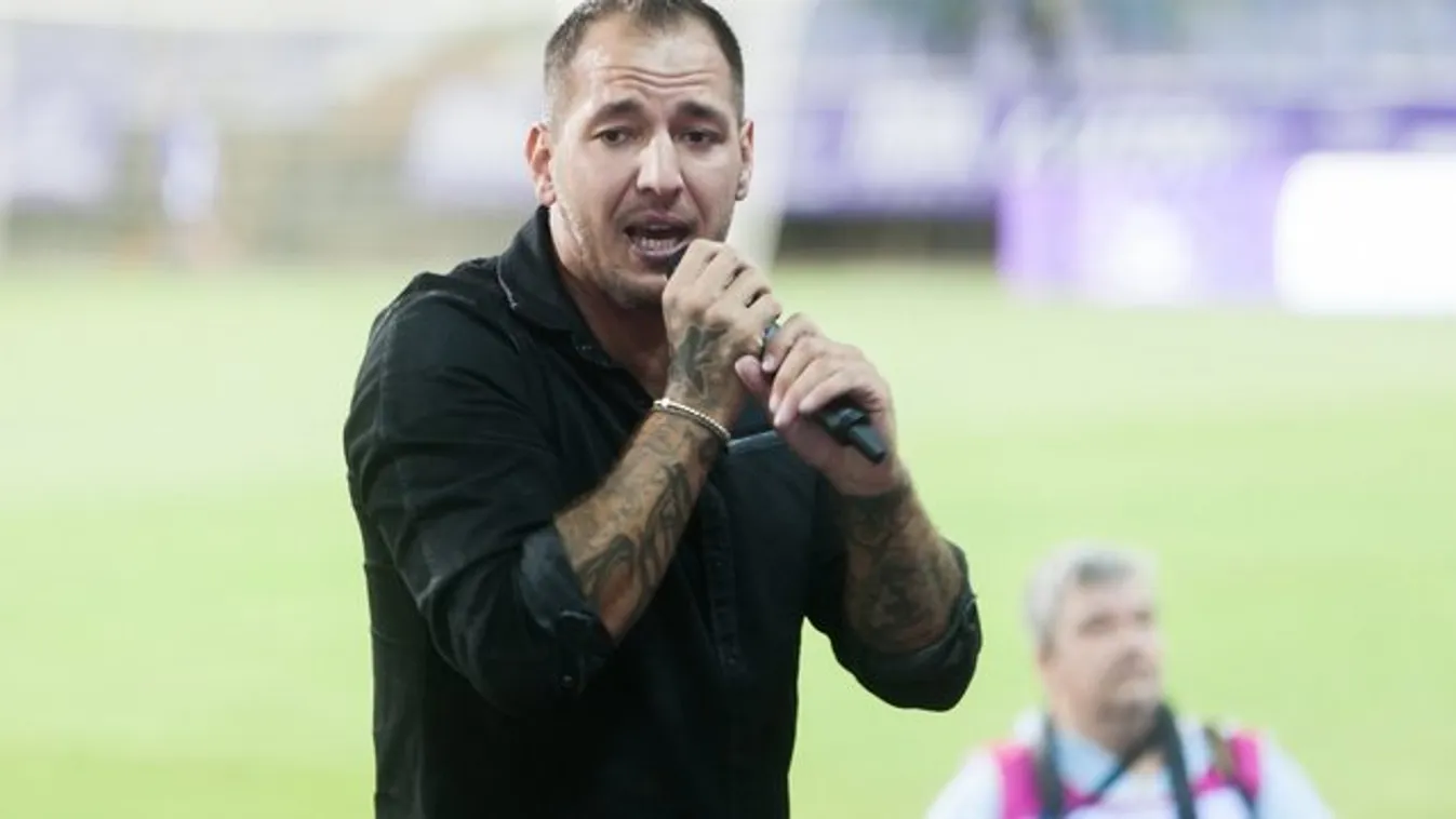 Így nyomta Curtis egyedül a Belehalokot Kabát Peti búcsúmeccse előtt