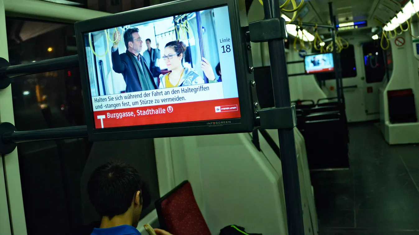 Turisztikai érdekességek olvashatók a bécsi tömegközlekedési eszközökön