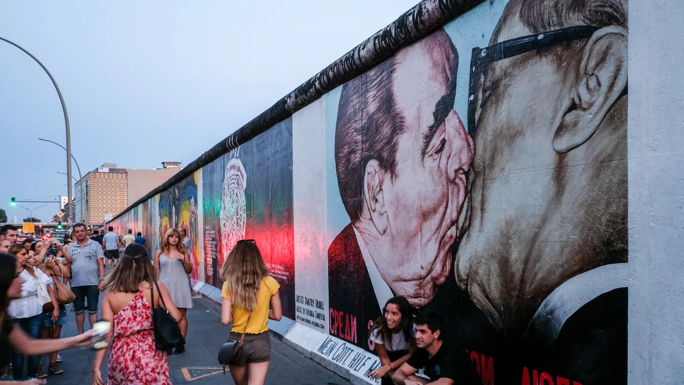 Egy hónapra visszatér a berlini fal egy őszi fesztiválon