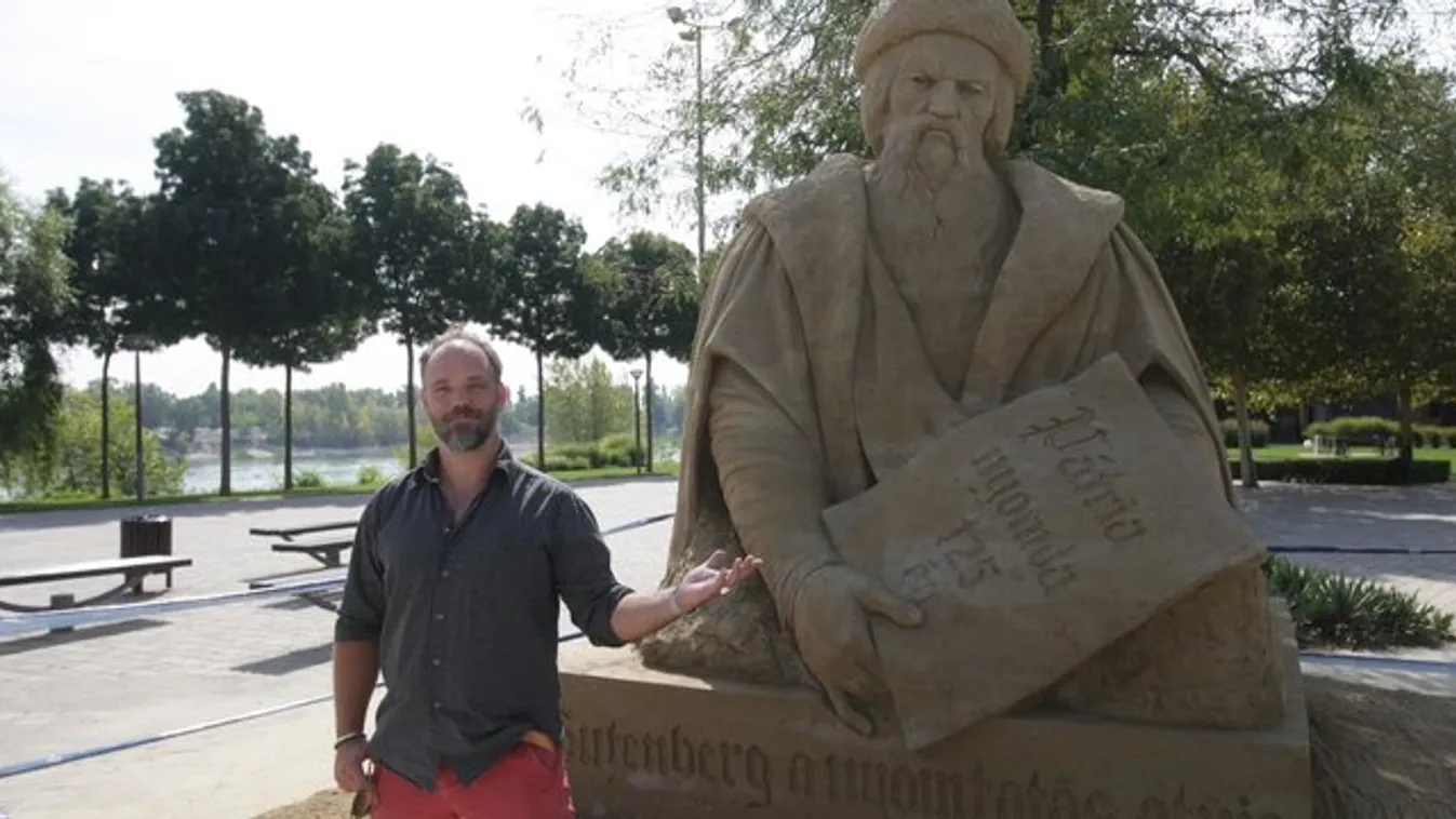 27 tonnát nyom Gutenberg