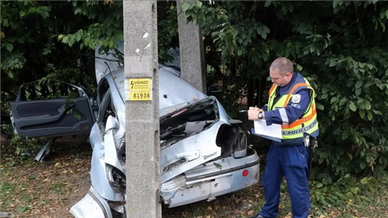 Egy gyermek meghalt, kettő súlyosan megsérült a negyedik halálos balesetben szombaton