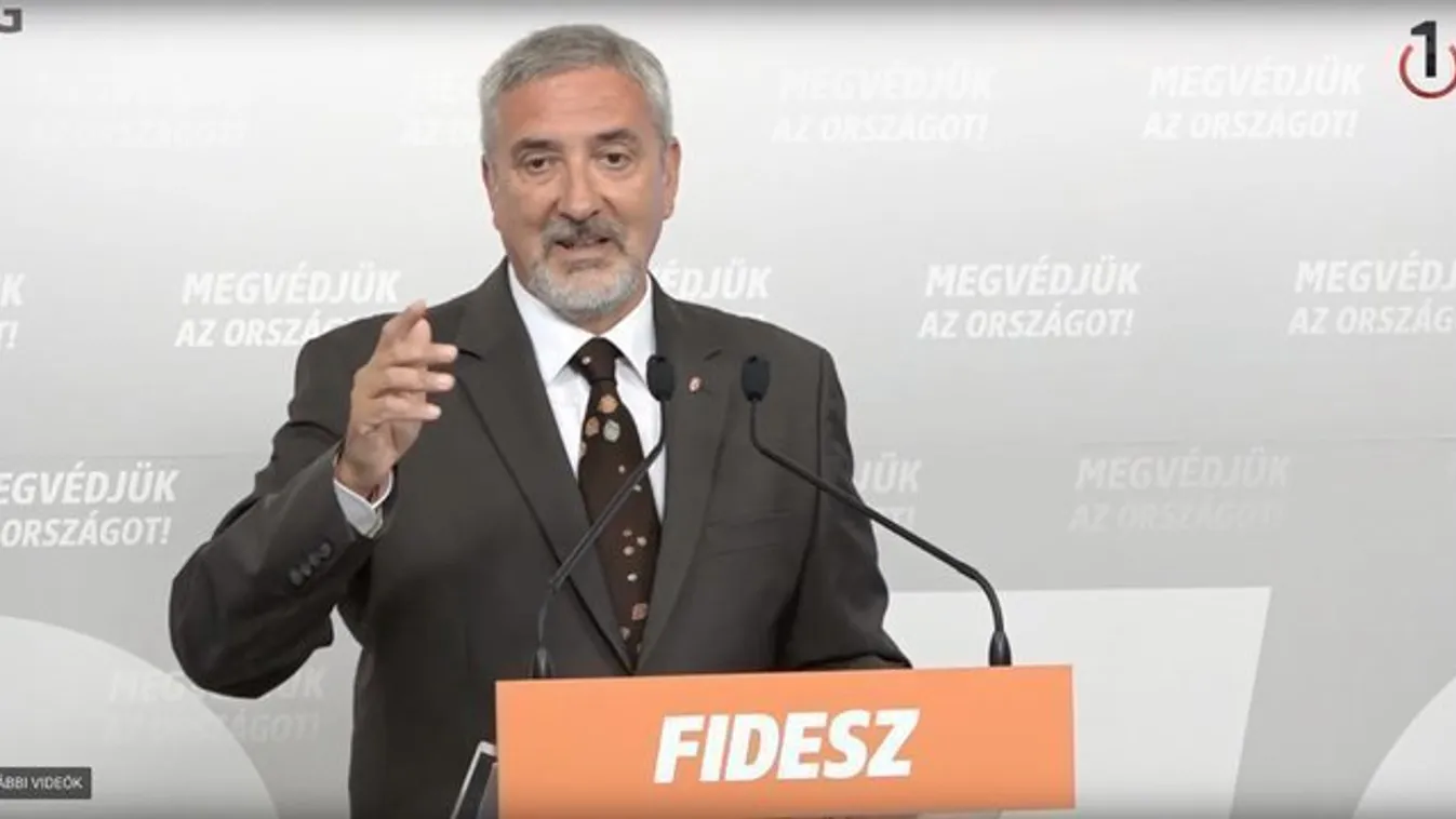 
Halász: Brüsszel önti az uniós állampolgárok pénzét a migránskártyákra