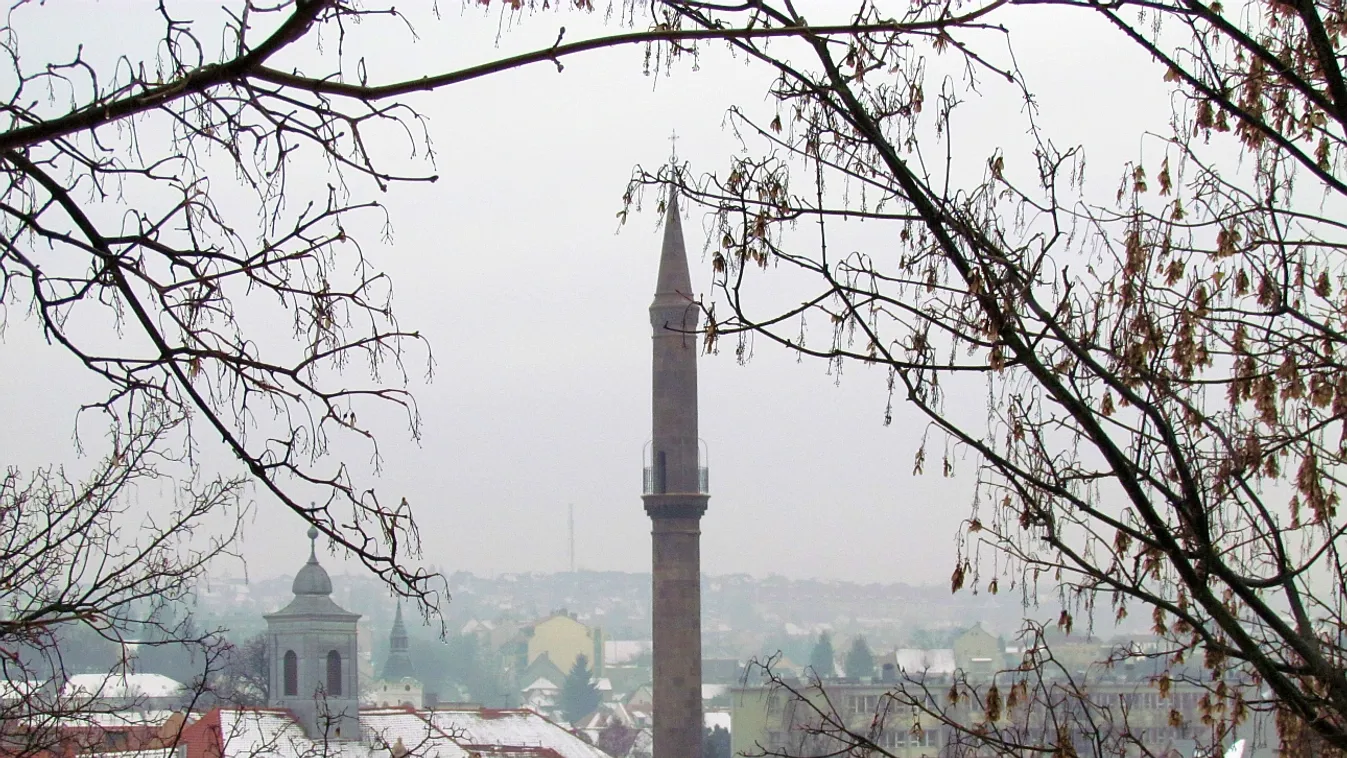 Karácsonyra megnyílt a felújított egri minaret