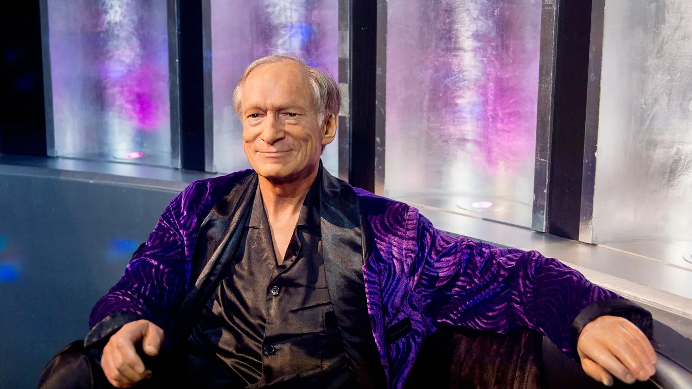 Hugh Hefner írógépe és ikonikus selyempizsamái is kalapács alá kerültek