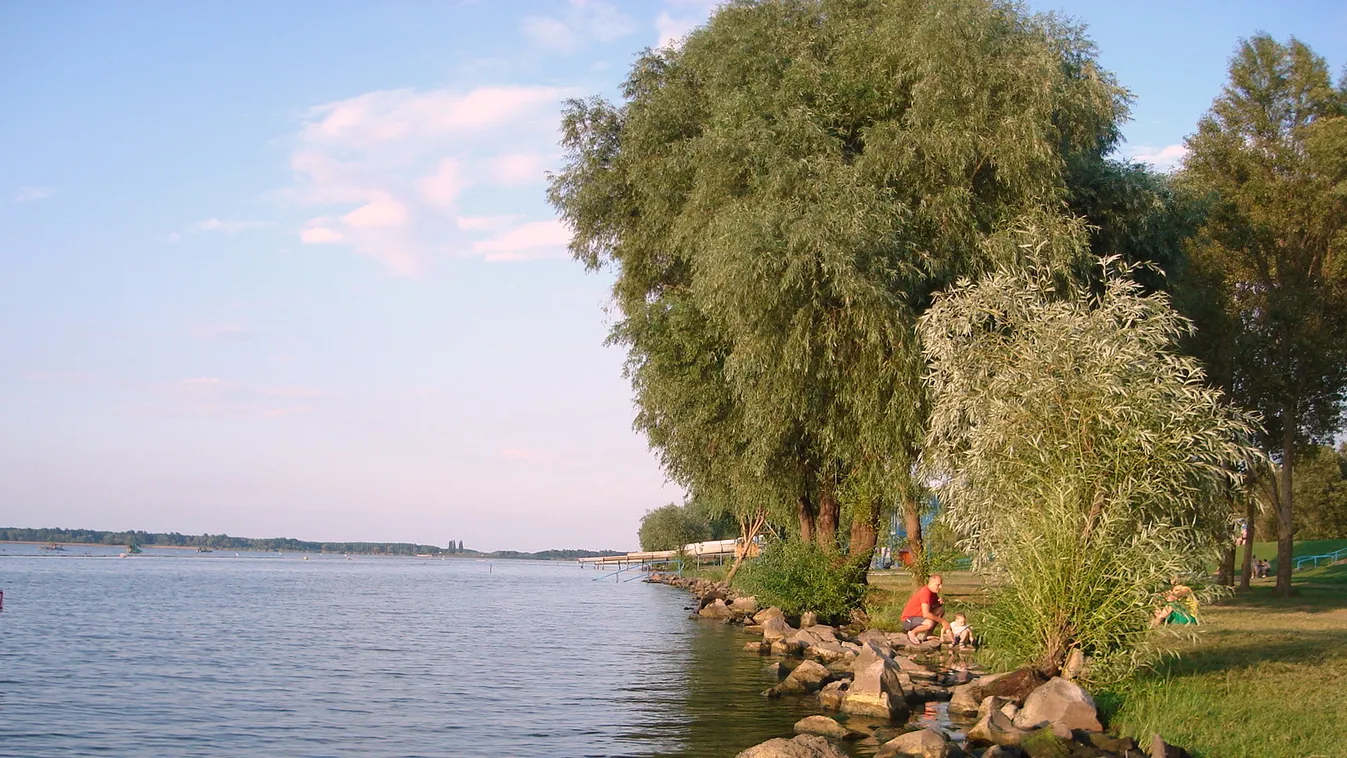 Leeresztették a Tisza-tó vizét