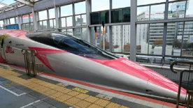 Újra robog a rózsaszín Hello Kitty gyorsvonat Japánban