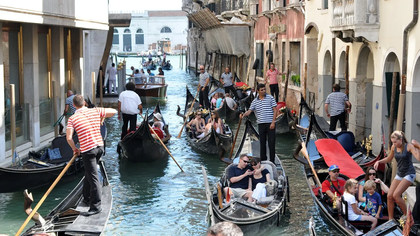 Belépődíjat fognak szedni az egynapos turistáktól Velencében