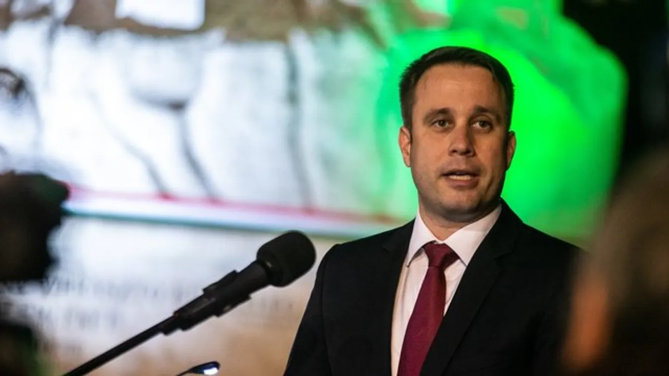 Dömötör Csaba: Brüsszel elhallgatja a bevándorlást ösztönző terveket