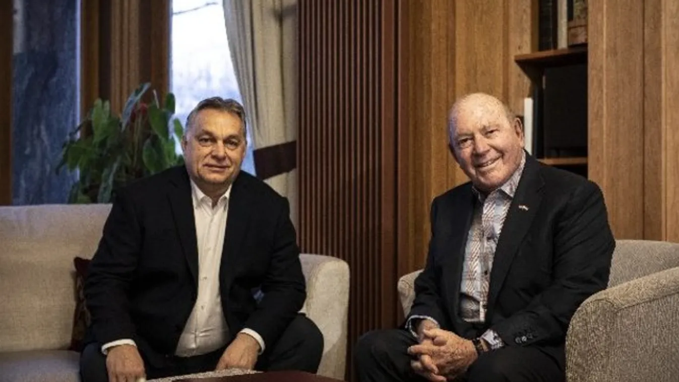 Szo­kat­lan kö­rül­mé­nyek kö­zött ta­lál­ko­zott péntek reg­gel Orbán Vik­tor az ame­ri­kai nagy­kö­vet­tel