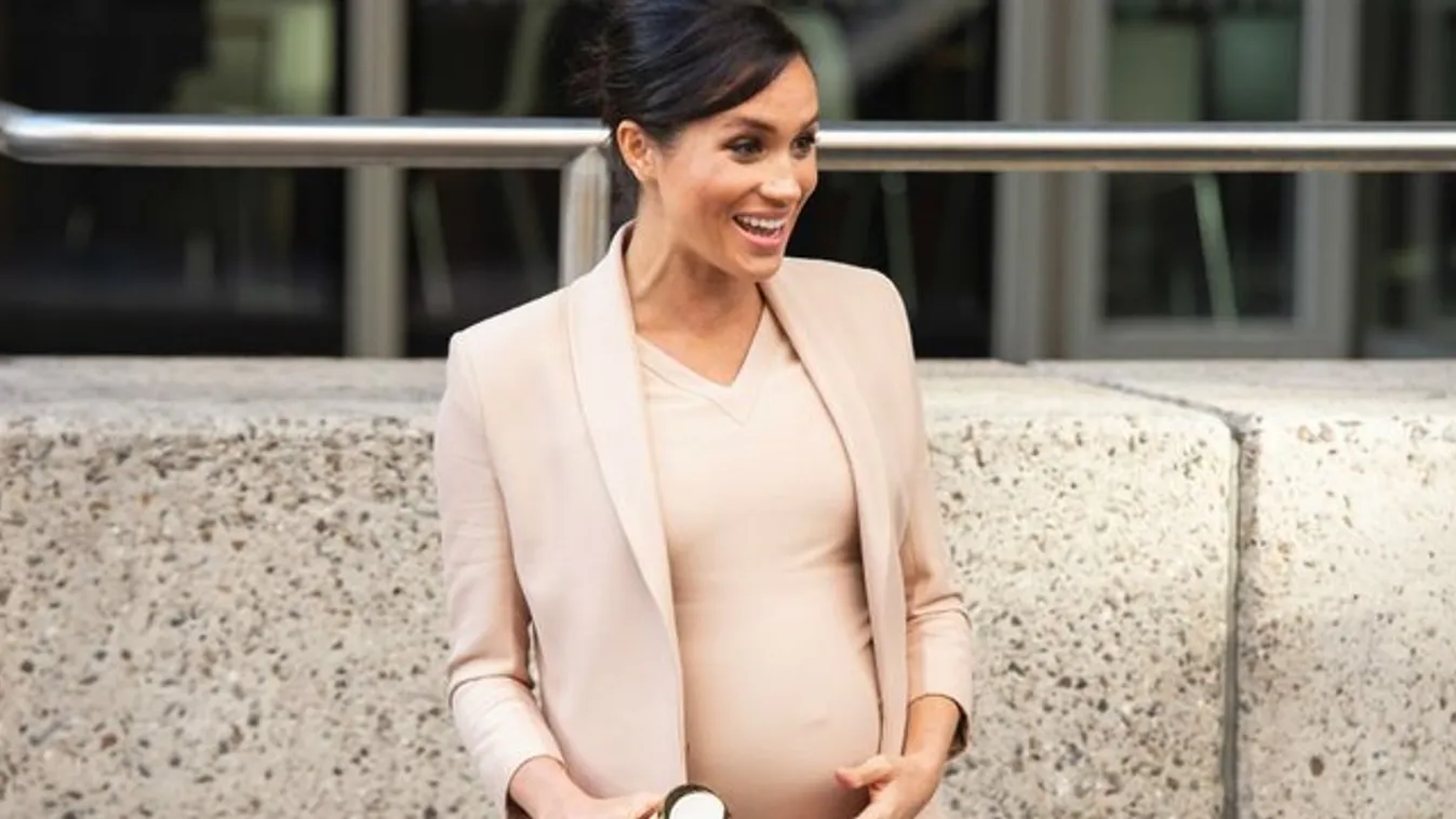 Meghan Markle megszökött a királyi palotából, hogy New Yorkban babaváró bulizzon