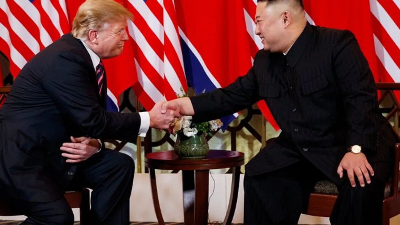Így ült tárgyalóasztalhoz Donald Trump és Kim Dzsong Un – fotók!