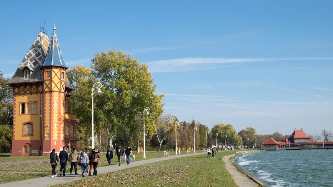 Színes kövekkel csinosítják Palics tóparti sétányát