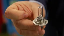 Napi 200 ezer autóizzót villant a Tungsram