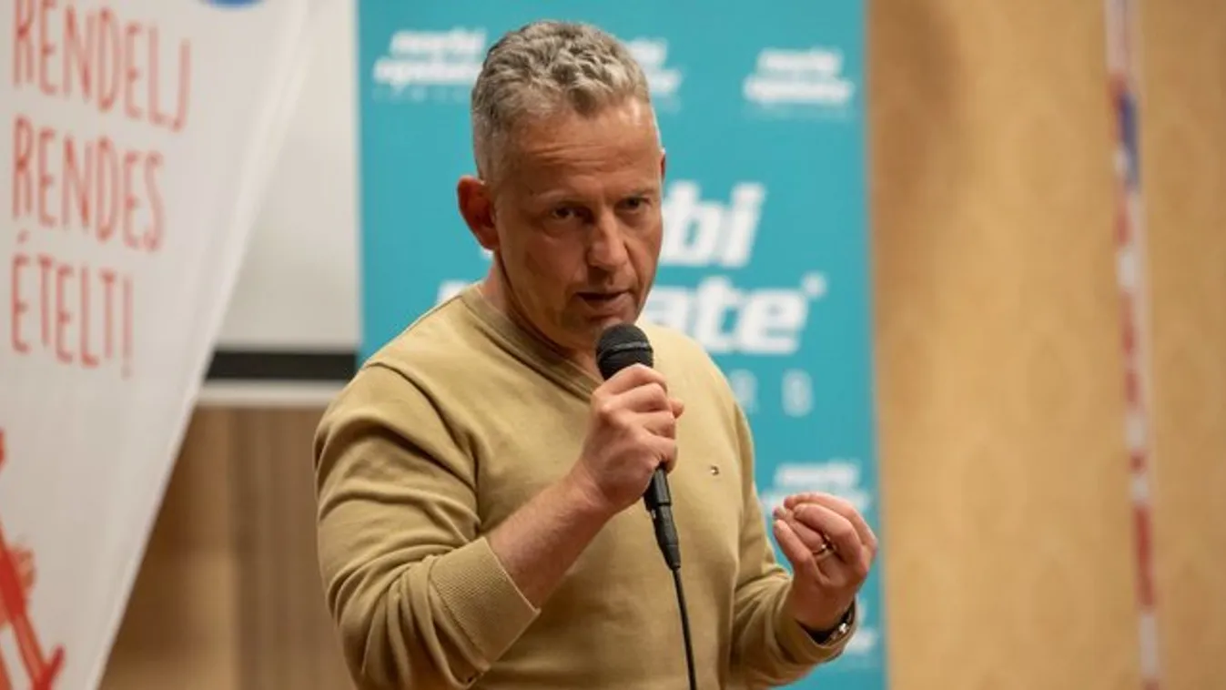 Schobert Norbi: Trükkökön is múlhatnak kilók