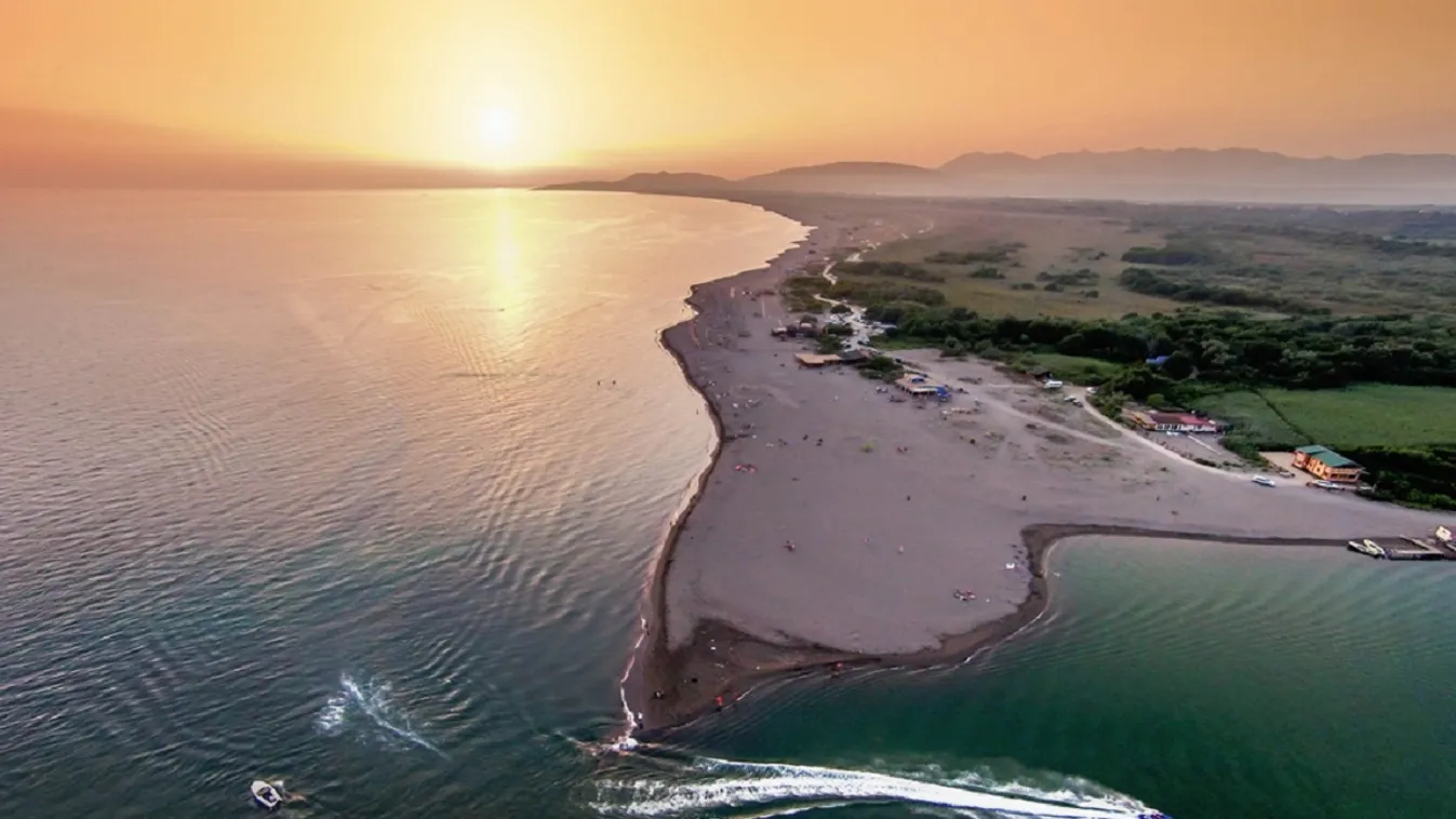 Friss homokot kap az Ulcinji Riviéra legmenőbb strandja