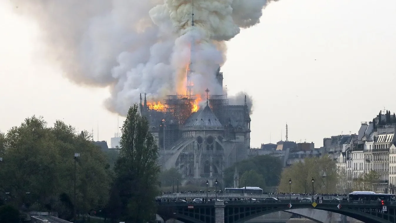 A párizsi olimpiára újjáépítenék a Notre-Dame-ot