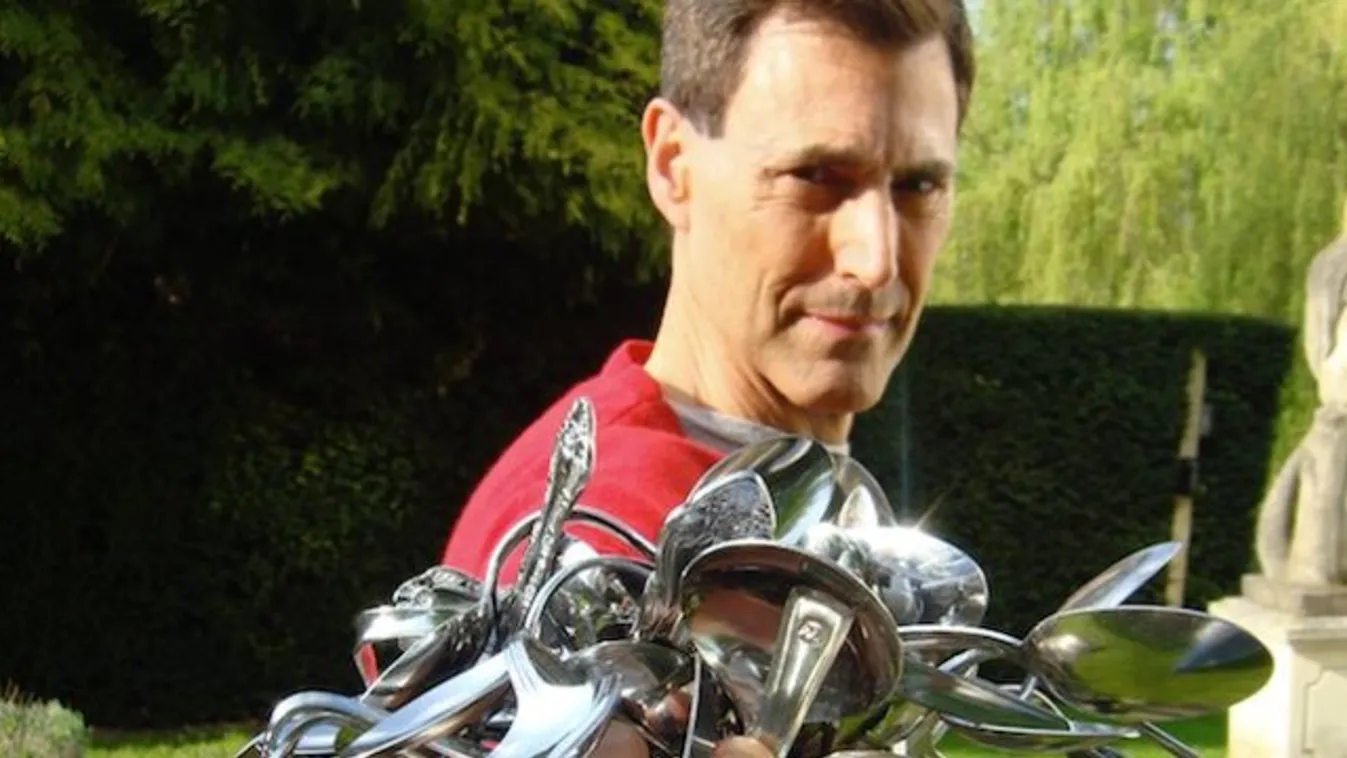 Uri Geller: A gyermekeim nem tudnak kanalat hajlítani