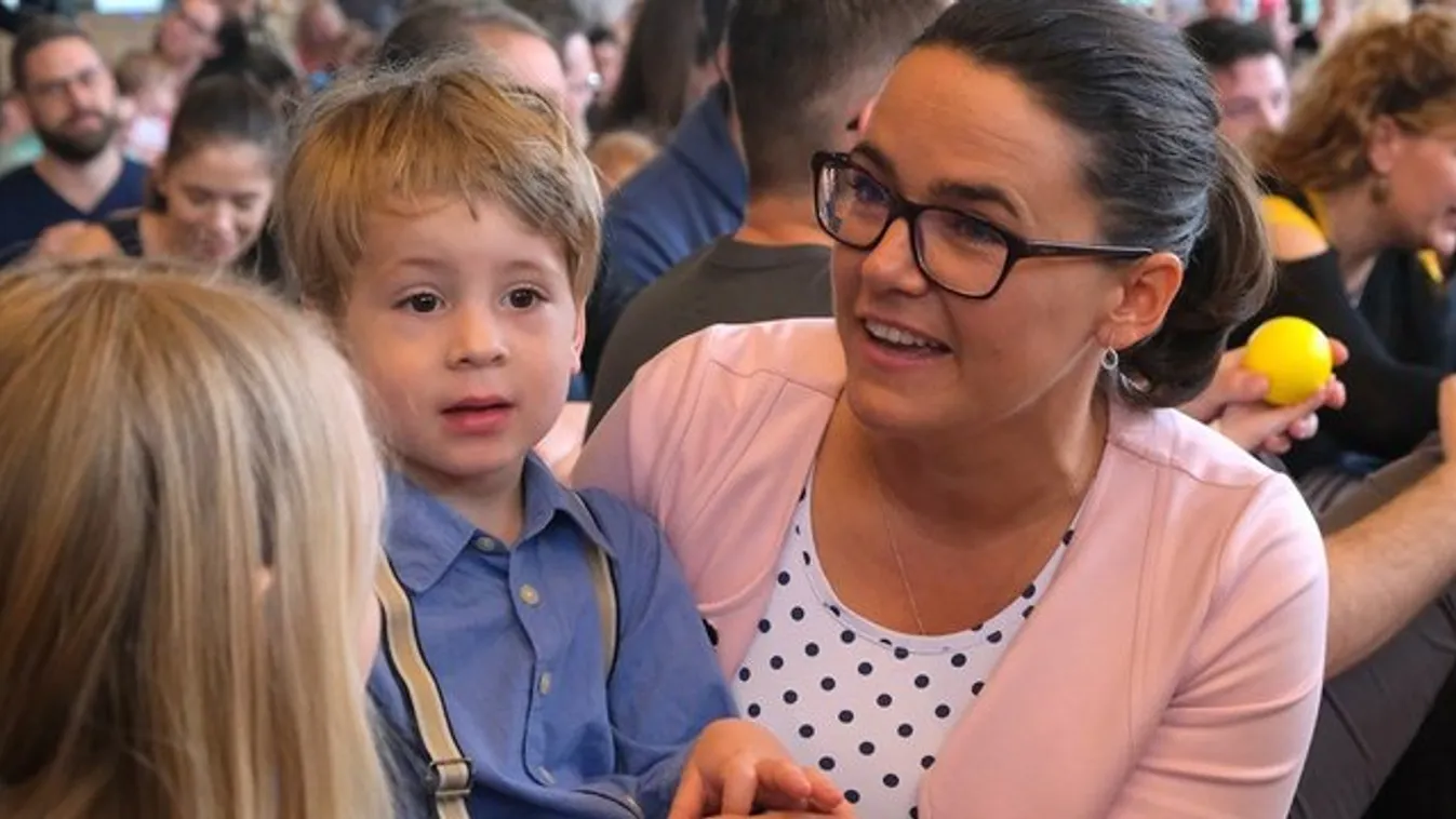 Novák Katalin: a kormány a jövőben is minden segítséget megad a családoknak