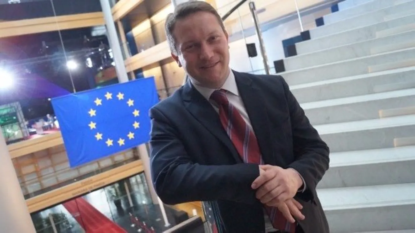 Bru­tá­li­sat ka­szált az MSZP Pe­ci­nán és a Nép­sza­bad­sá­gon