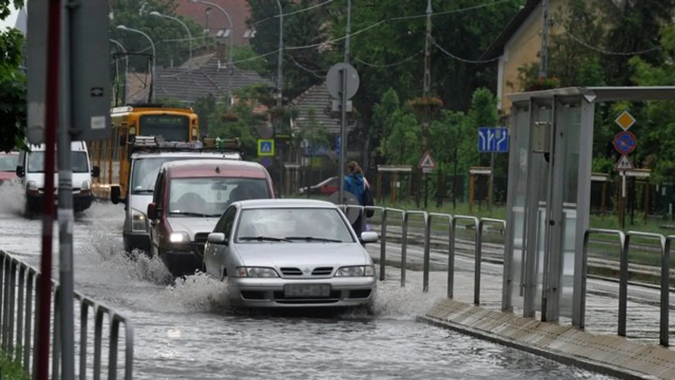 Hatalmas vihar volt Budapesten, áll a város