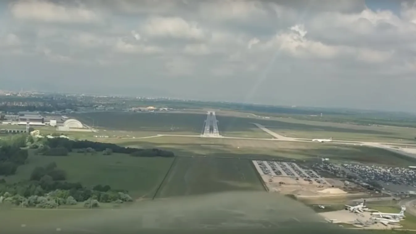 Így néz ki egy óriásgép landolása Ferihegyen, belülről