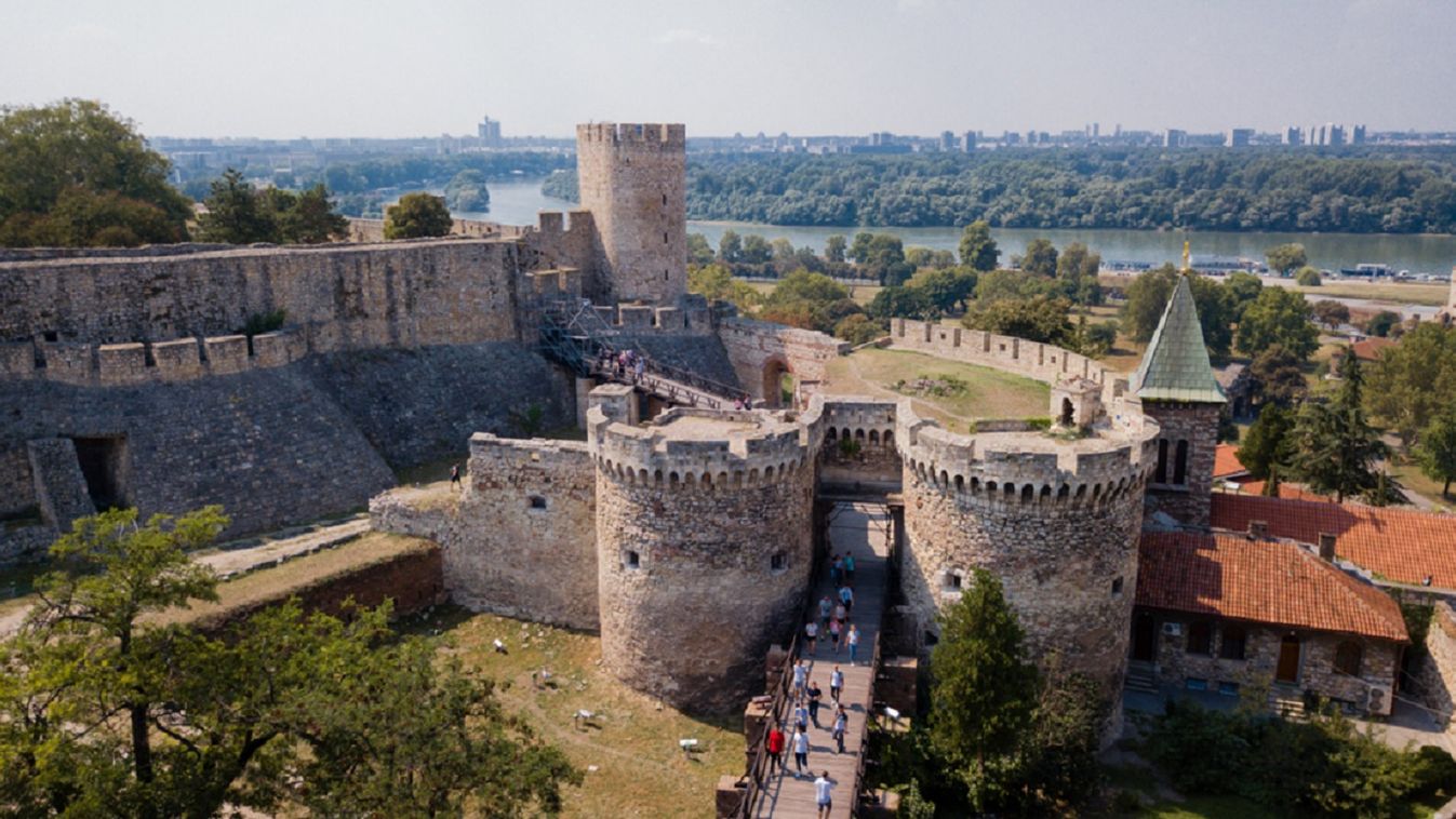 https://cdn.borsonline.hu/2019/05/Ur-rFQnG9PUGif-GyyaT6j6_PeQDpGSKPrk4Pk8Di7Y/fill/1347/758/no/1/aHR0cHM6Ly9jbXNjZG4uYXBwLmNvbnRlbnQucHJpdmF0ZS9jb250ZW50LzVlM2U0N2VlNGI1YzRhYTI5ZjRkNmNjM2YyZGE0Y2Uy.jpg