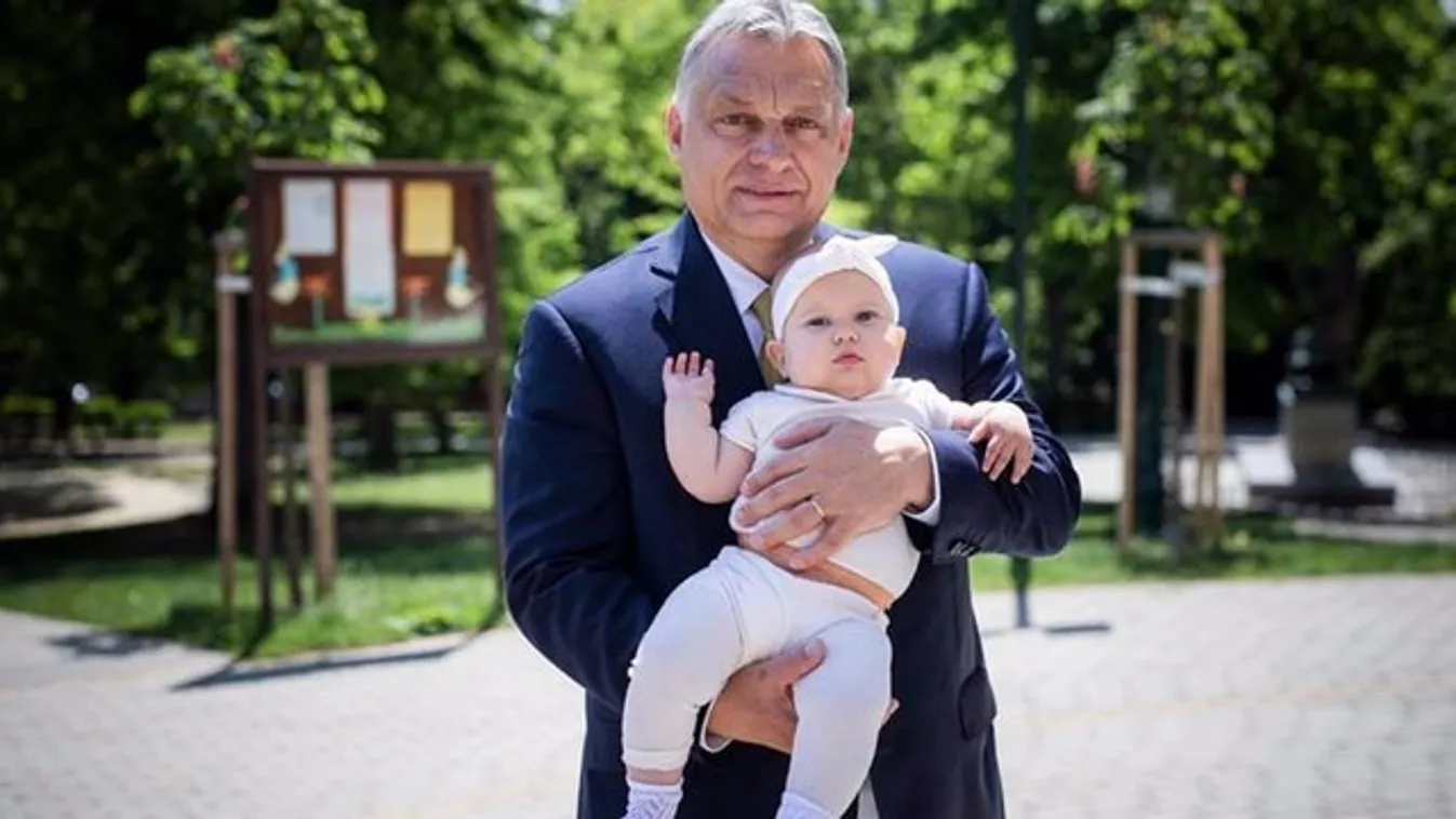 Egy ke­resz­te­lőn is járt Orbán Vik­tor