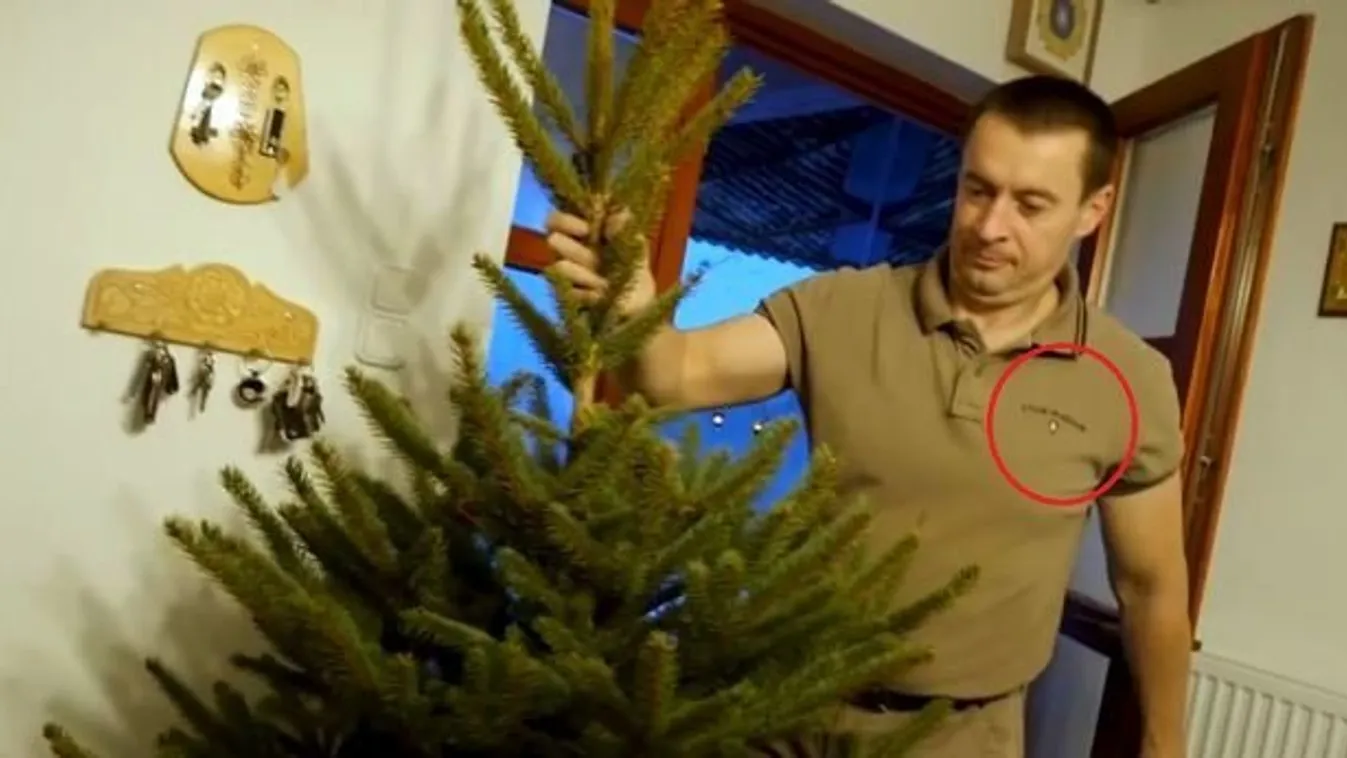 Me­gint le­bu­kott Sne­i­der Tamás, most náci pó­ló­ban bu­li­zott