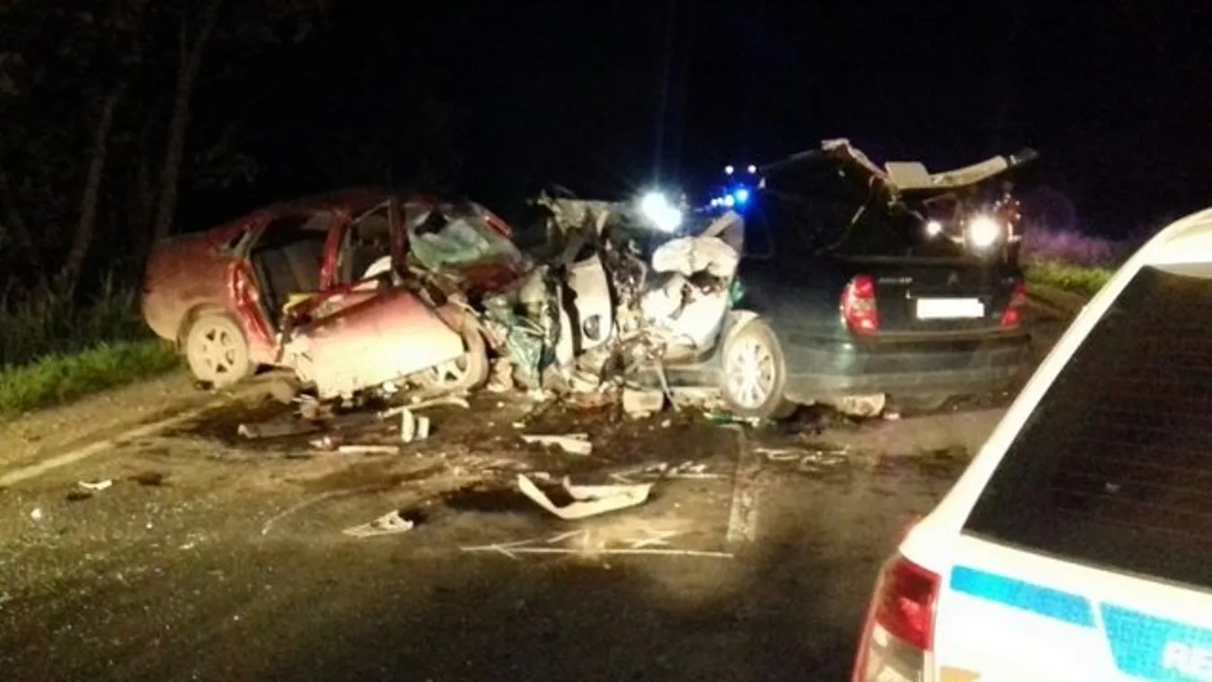 Hatan meghaltak egy súlyos balesetben Fegyverneknél - Fotó