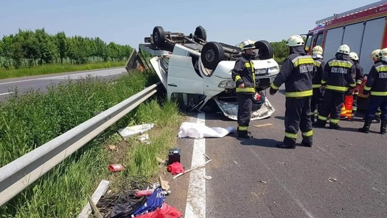 Brutális autóbalesetet szenvedett a Kowalsky meg a Vega