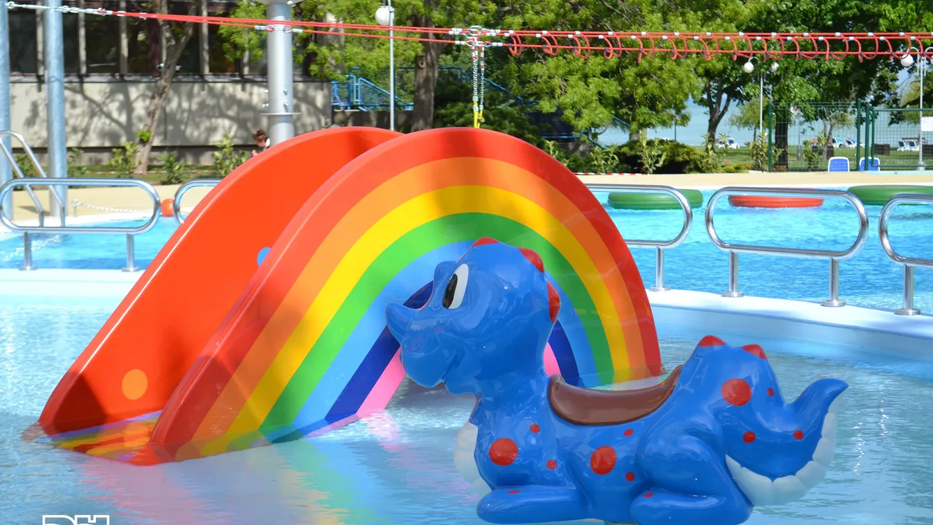 Három generációnak nyújt élményt a balatonfüredi hotel új élménymedencéje