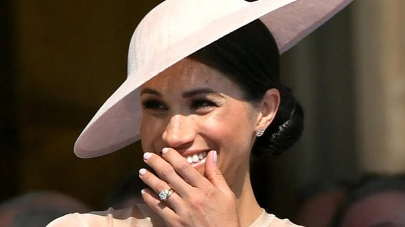 213 millió forintnyi ékszert visel Meghan