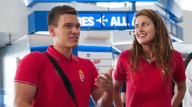 Úszóival osztja meg házát Petrov Iván