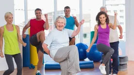 Mi az összefüggés az időskori mozgáshiány és a halláscsökkenés között?