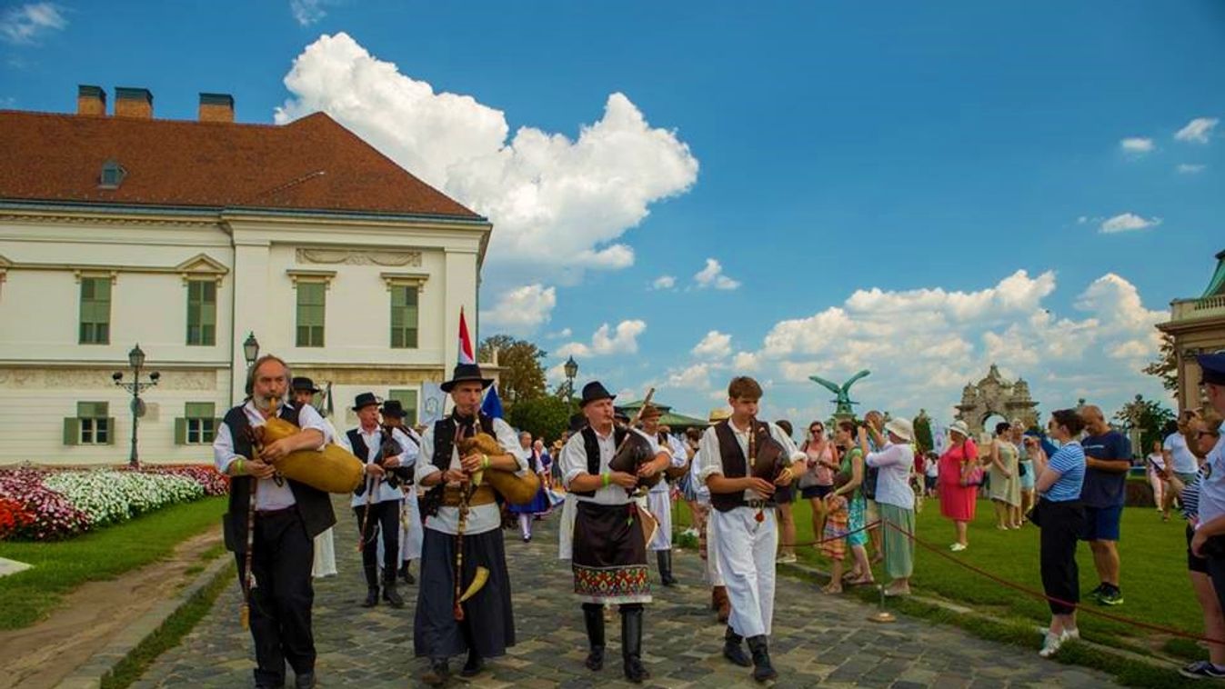 https://cdn.borsonline.hu/2019/07/epU8BLjHyPmKpPSPZkWMwCNz_O13c4QtEZ81inym8Wo/fill/1347/758/no/1/aHR0cHM6Ly9jbXNjZG4uYXBwLmNvbnRlbnQucHJpdmF0ZS9jb250ZW50LzI0YTJmZjRiZTk0ZDQwMWNiOWFhZjRhODI1ZTE3MDU1.jpg