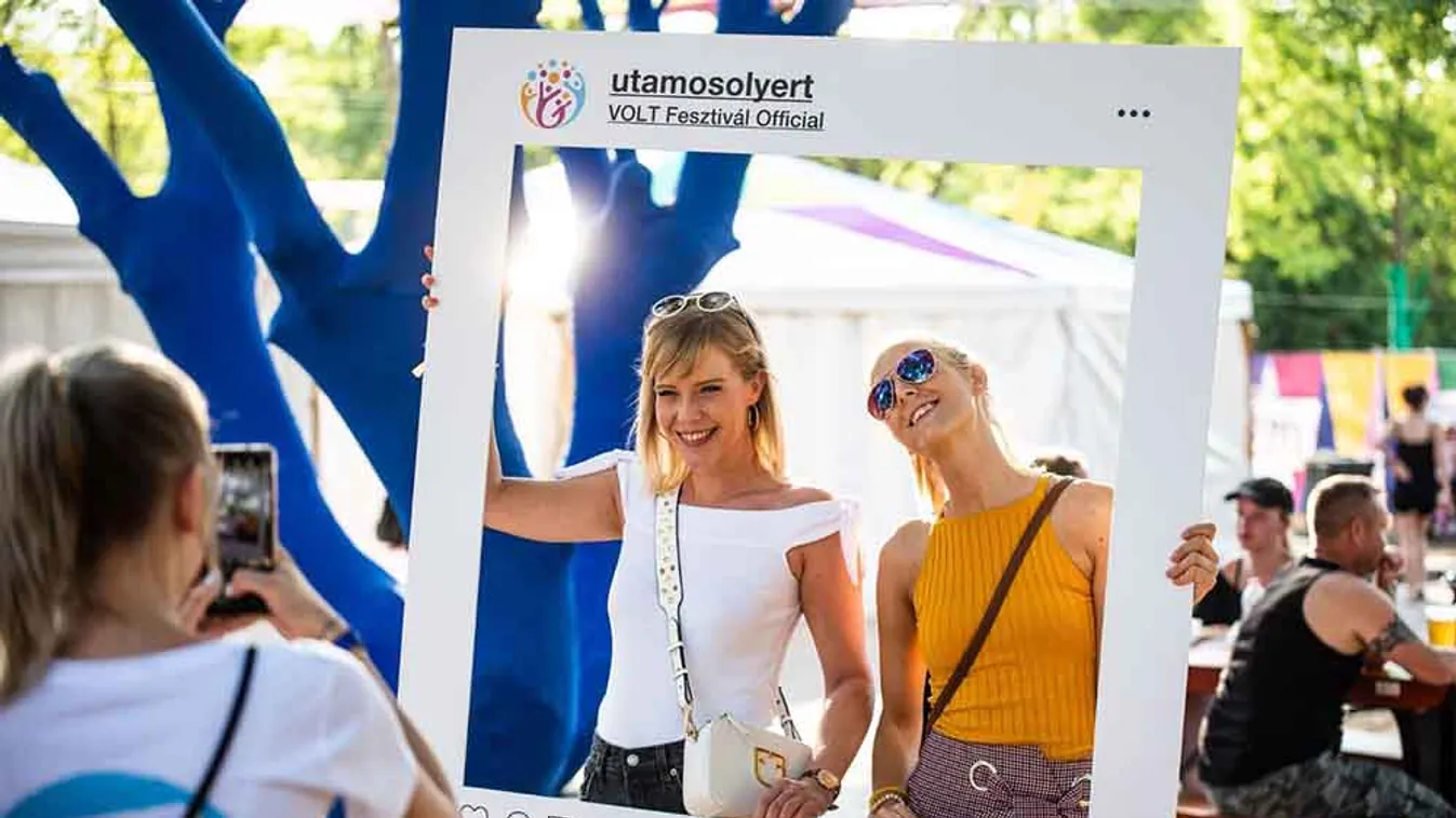 Szelfizéssel segíthetik a fesztiválozók az autizmussal élőket