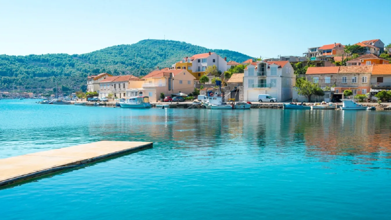 Egy újabb horvát strand, ahol nagyon nem javasolt most fürdeni