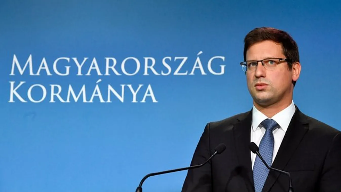 Gulyás: 9 ezer forintnyi rezsiutalványt kapnak a nyugdíjasok
